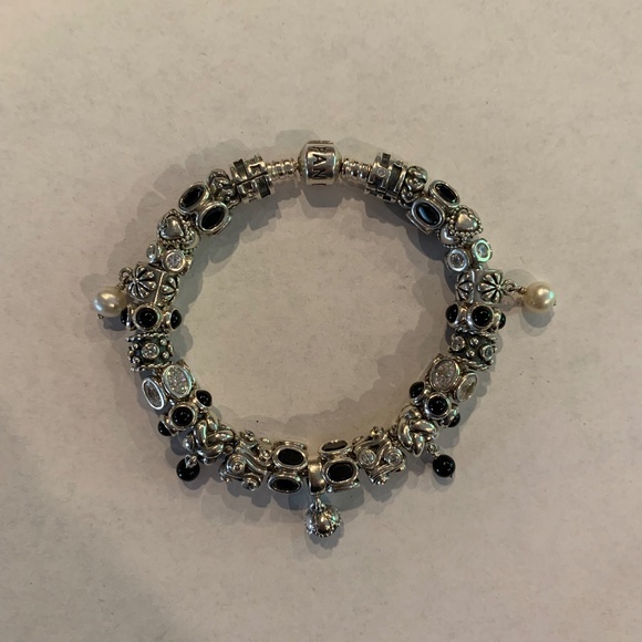 Pandora 8 inch Silver Charm Bracelet with 27 charms - Picture 1 of 3